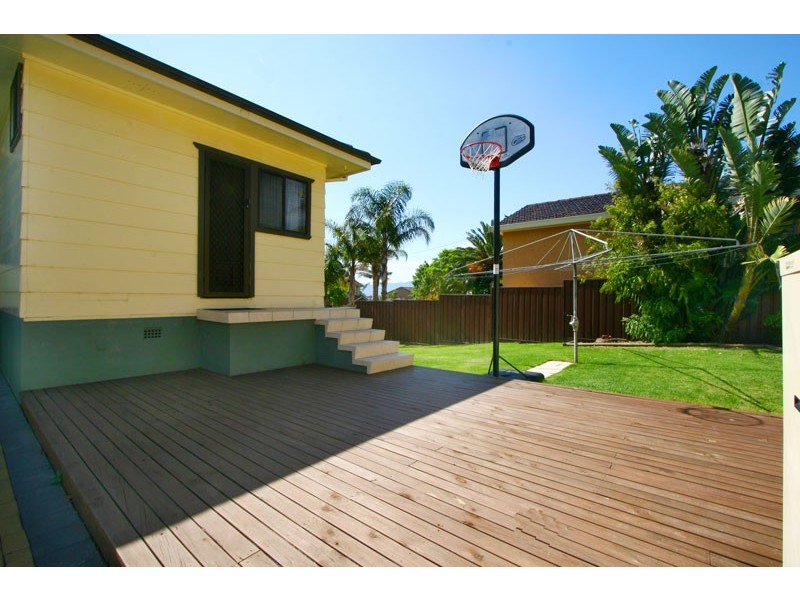 22 Beaurepaire Avenue, Mount Warrigal NSW 2528