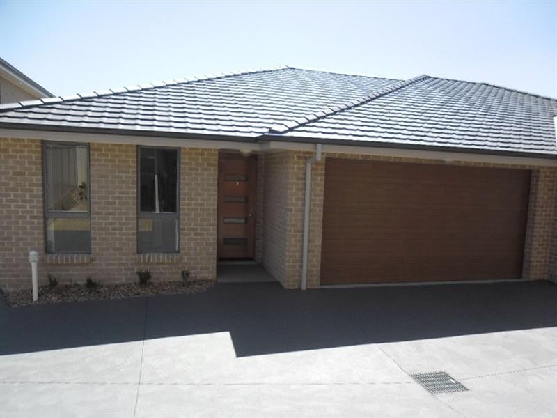 3/121 Daintree Drive, Albion Park NSW 2527