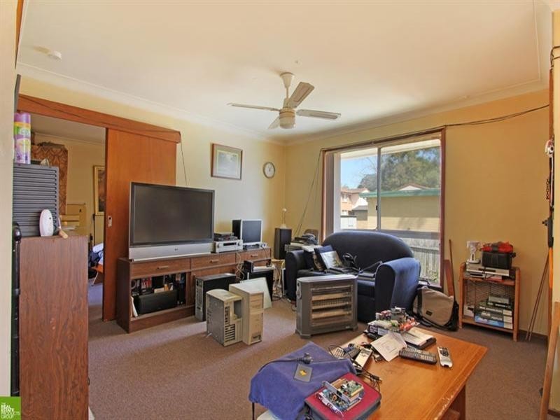 1/57 Parkes Street, Oak Flats NSW 2529