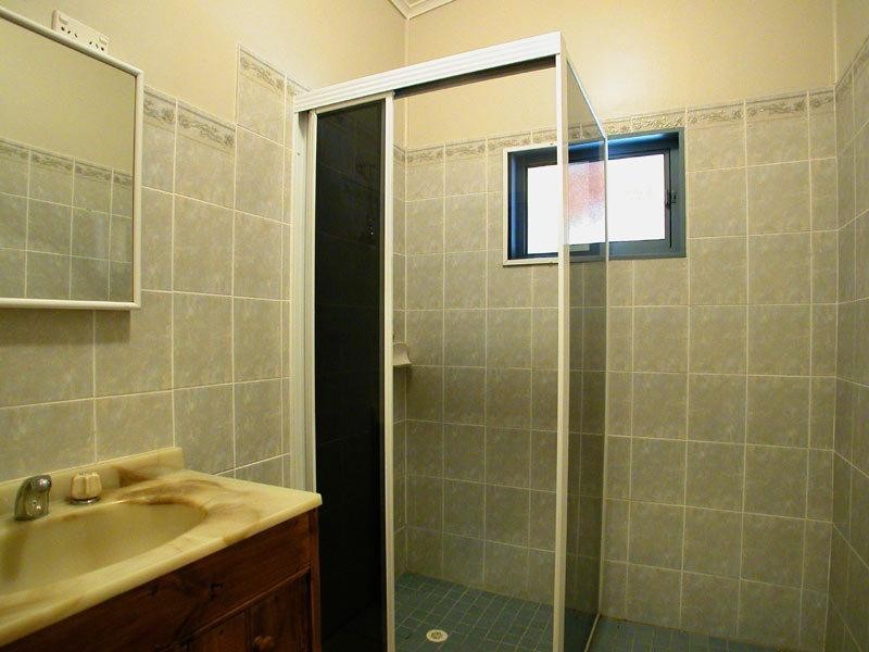 2 Alfred Crescent, Lake Illawarra NSW 2528