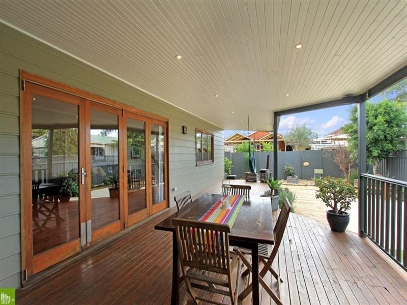 43 Woodford Avenue, Warilla NSW 2528