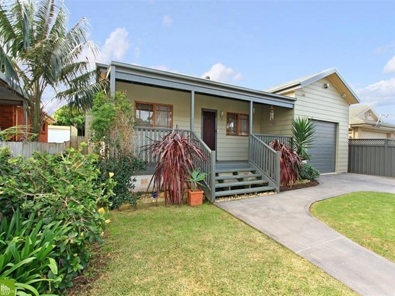 43 Woodford Avenue, Warilla NSW 2528