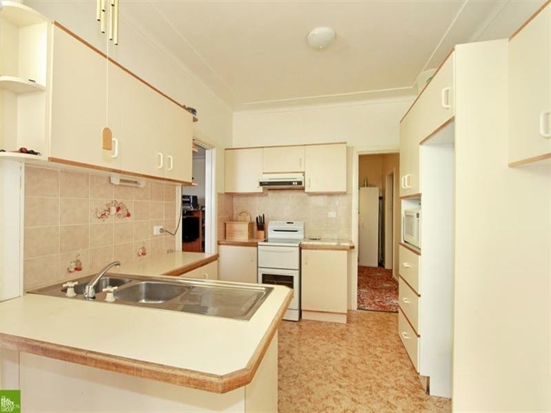 225 Shellharbour Road, Barrack Heights NSW 2528