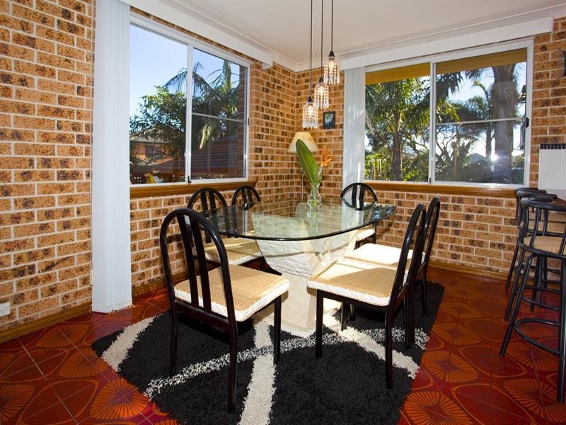 32 Little Lake Crescent, Warilla NSW 2528