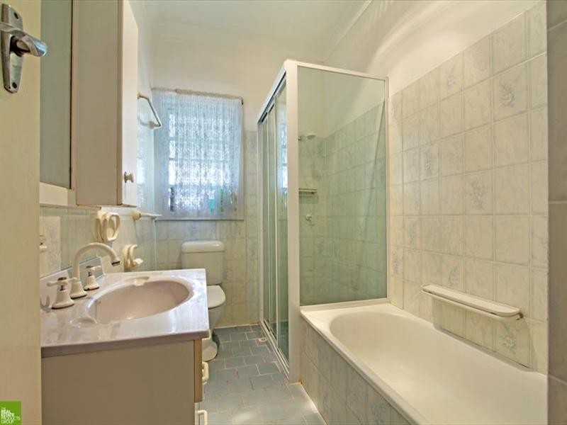 2 Bluebell Road, Barrack Heights NSW 2528