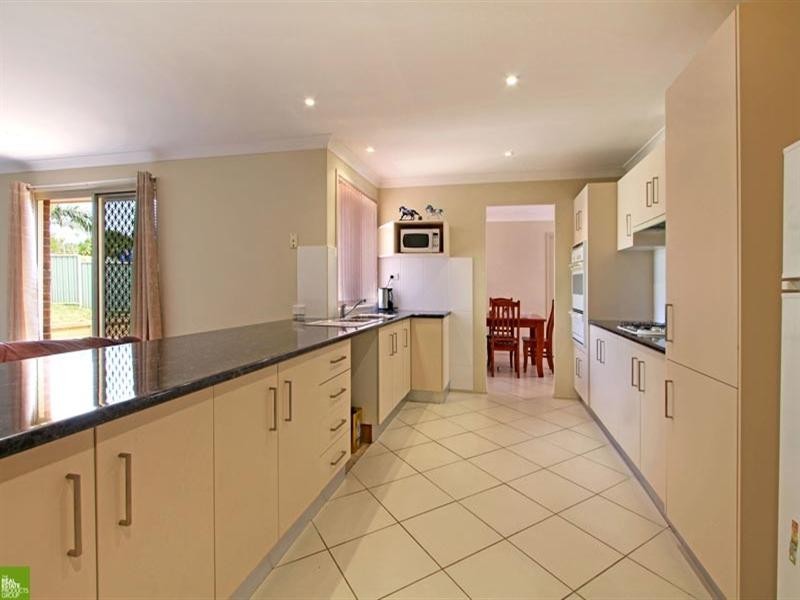 30 Barcoo Circuit, Albion Park NSW 2527