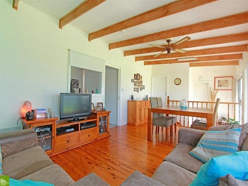 31 Bass Street, Barrack Heights NSW 2528