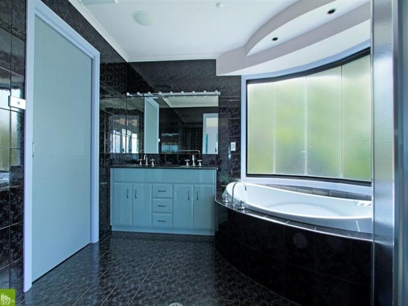 246 O’Briens Road, Figtree NSW 2525