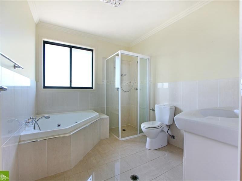 8 Hayman Crescent, Shell Cove NSW 2529