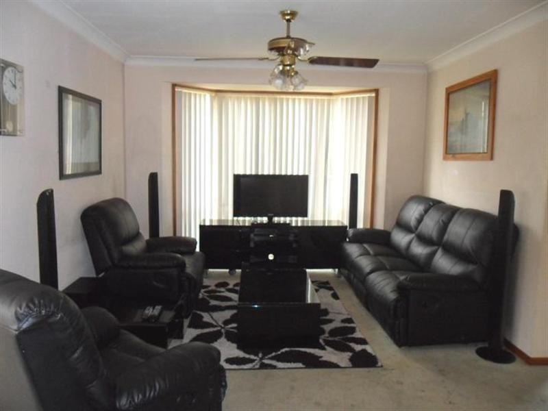 4B Tabourie Close, Flinders NSW 2529