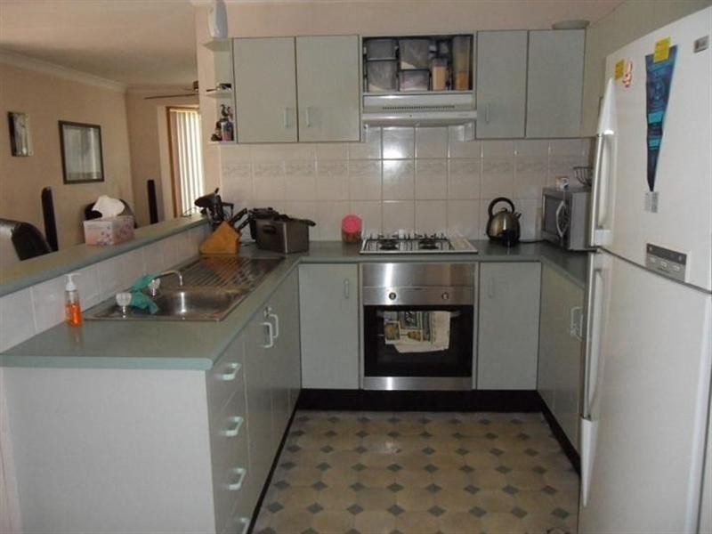 4B Tabourie Close, Flinders NSW 2529