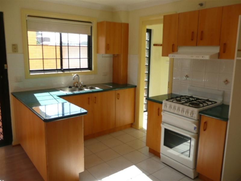 2/13 Rowland Avenue, Wollongong NSW 2500