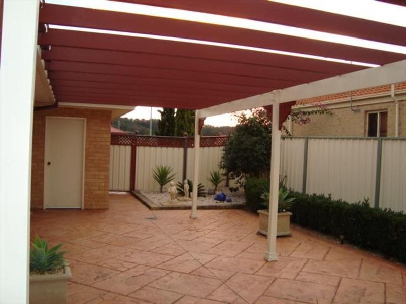10 Downes Drive, Albion Park NSW 2527