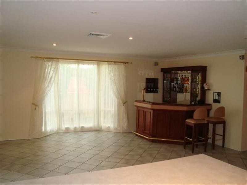 10 Downes Drive, Albion Park NSW 2527