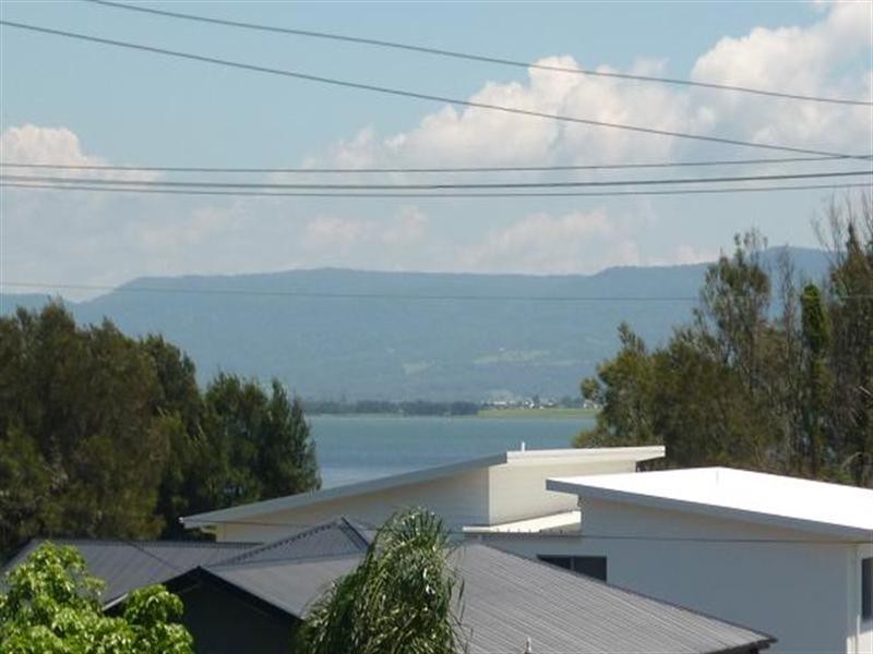 133 Lakeview Parade, Primbee NSW 2502