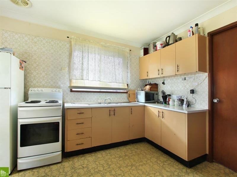 83 Lake Entrance Road, Barrack Heights NSW 2528