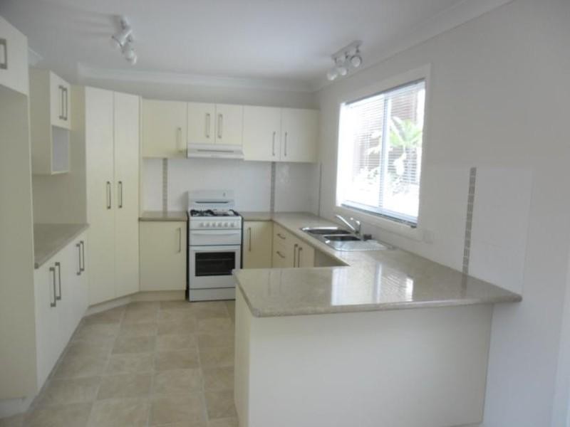 1/14 Beaurepaire Avenue, Mount Warrigal NSW 2528