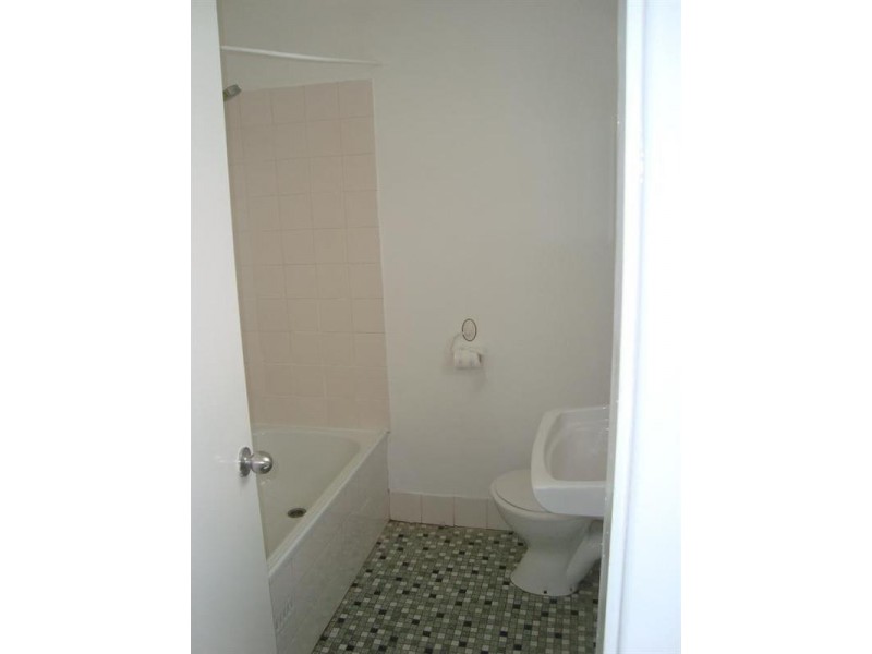 6 Bristol Street, Berkeley NSW 2506