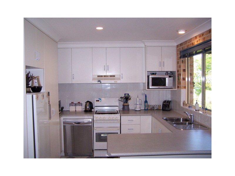 13 Severn Place, Albion Park NSW 2527