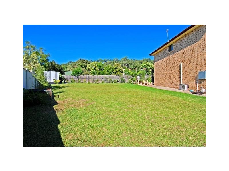 13 Severn Place, Albion Park NSW 2527
