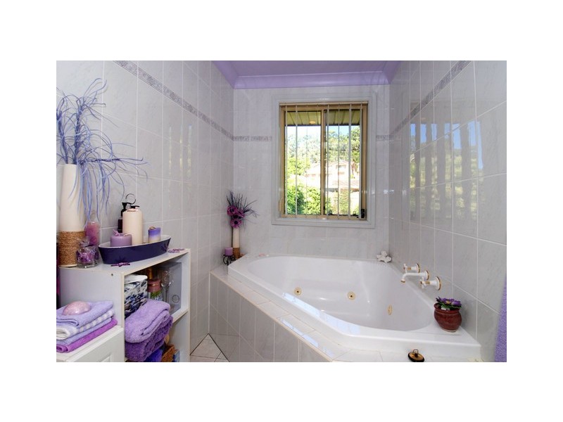 13 Severn Place, Albion Park NSW 2527