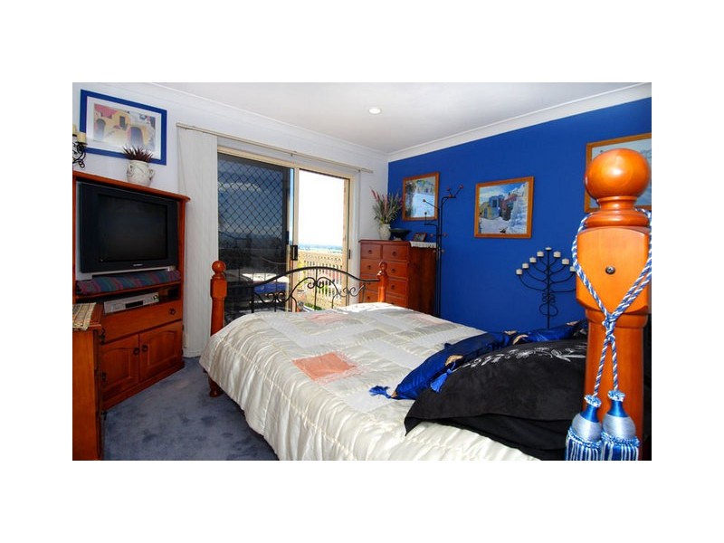 13 Severn Place, Albion Park NSW 2527