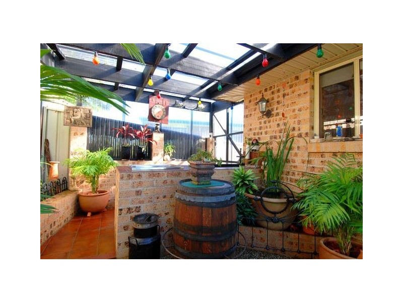 13 Severn Place, Albion Park NSW 2527