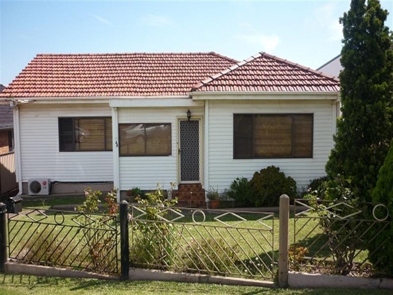 44 Buena Vista Avenue, Lake Heights NSW 2502