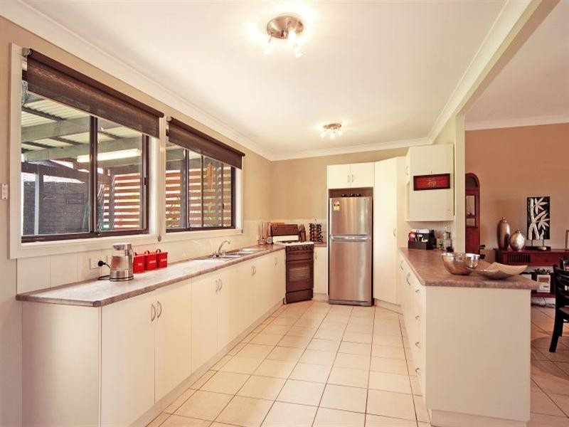 31 Trevor Avenue, Lake Heights NSW 2502