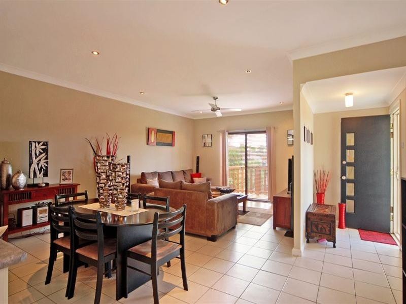 31 Trevor Avenue, Lake Heights NSW 2502