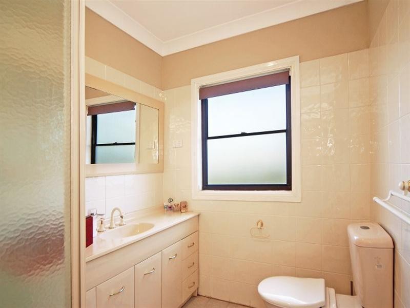 31 Trevor Avenue, Lake Heights NSW 2502