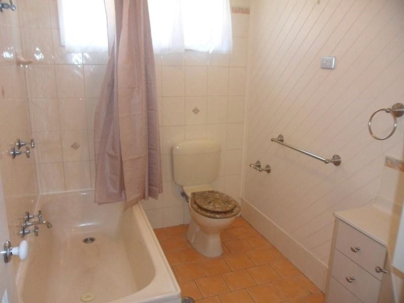 24 Marchant Crescent, Mount Warrigal NSW 2528