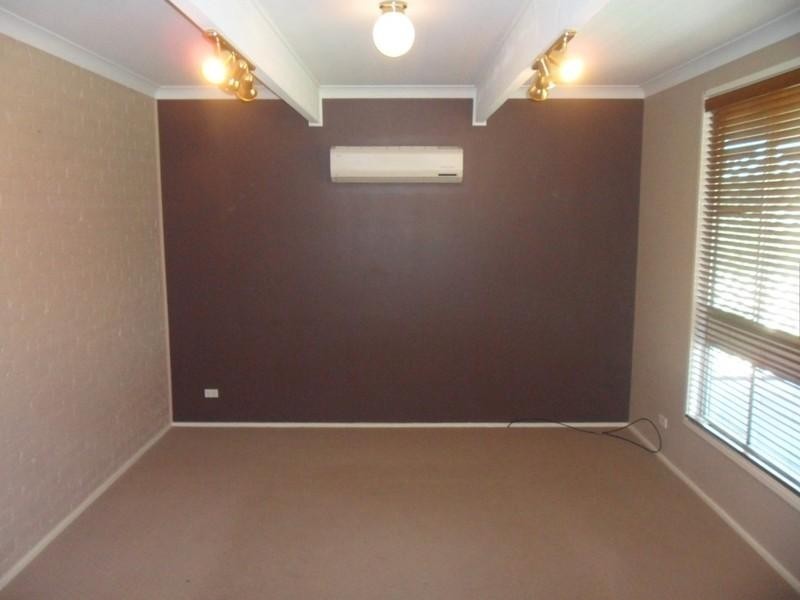 24 Marchant Crescent, Mount Warrigal NSW 2528