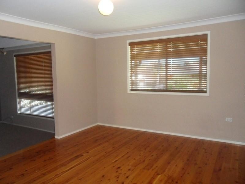 24 Marchant Crescent, Mount Warrigal NSW 2528