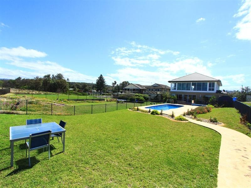 43 Junction Road, Barrack Point NSW 2528