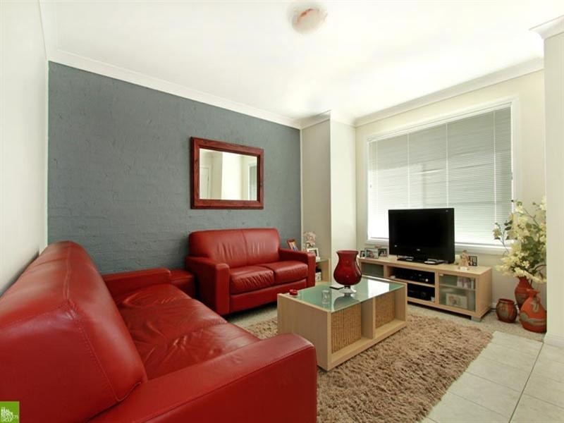 2/66 Peterborough Avenue, Lake Illawarra NSW 2528