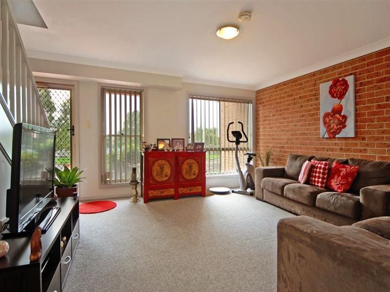 2/18 Willinga Road, Flinders NSW 2529