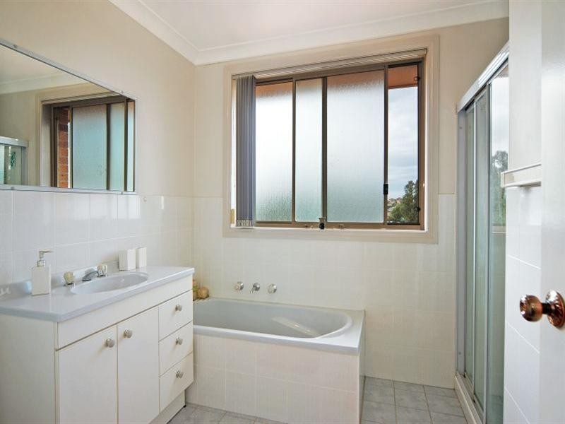 2/18 Willinga Road, Flinders NSW 2529