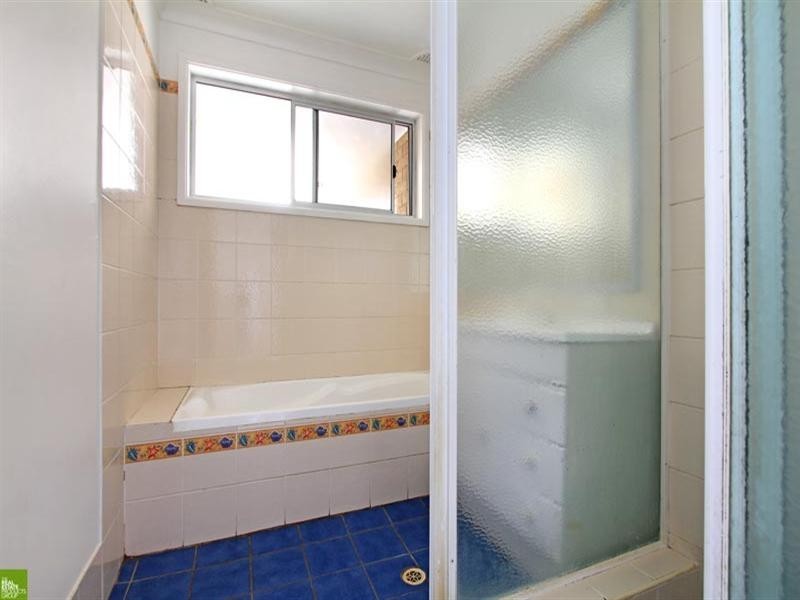 6 Lindesay Street, Barrack Heights NSW 2528