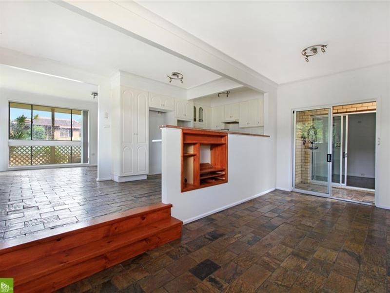 6 Lindesay Street, Barrack Heights NSW 2528