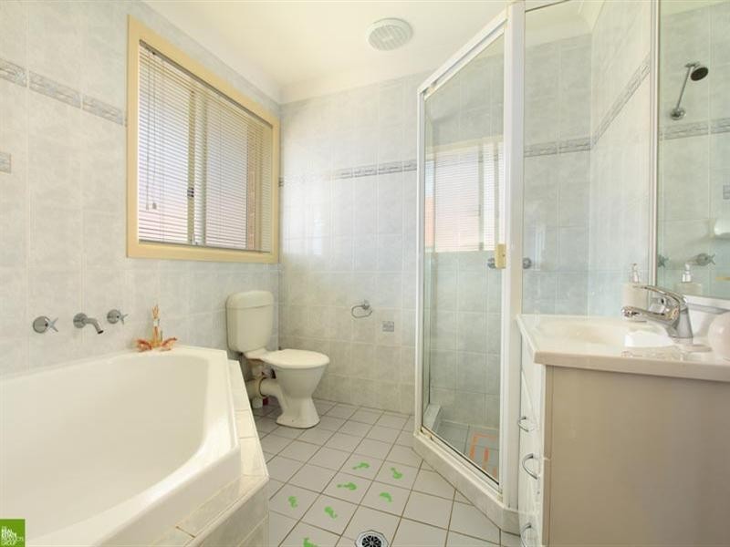 2/41 College Avenue, Blackbutt NSW 2529