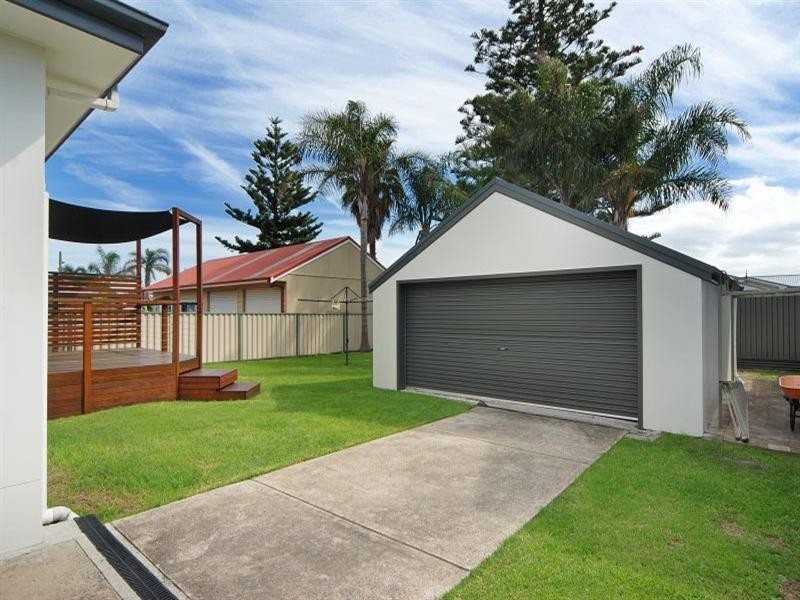 130 Osborne Parade, Warilla NSW 2528