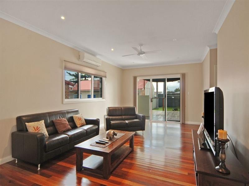 130 Osborne Parade, Warilla NSW 2528