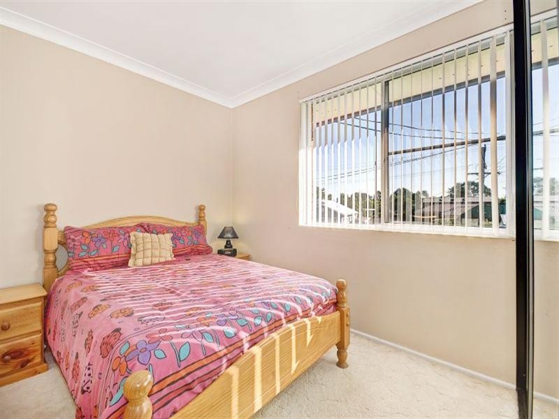 3/8 Peterborough Avenue, Lake Illawarra NSW 2528