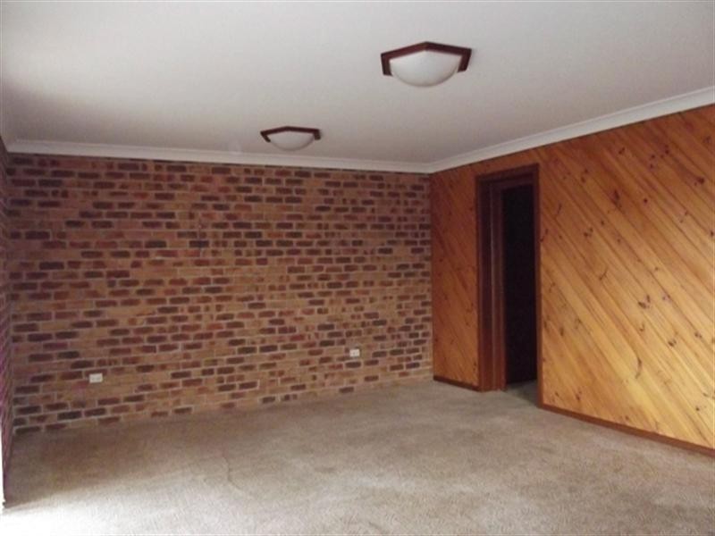 35 Cox Parade, Mount Warrigal NSW 2528