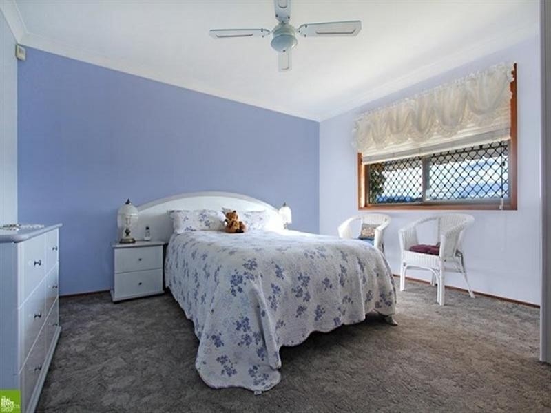 22 Little Lake Crescent, Warilla NSW 2528