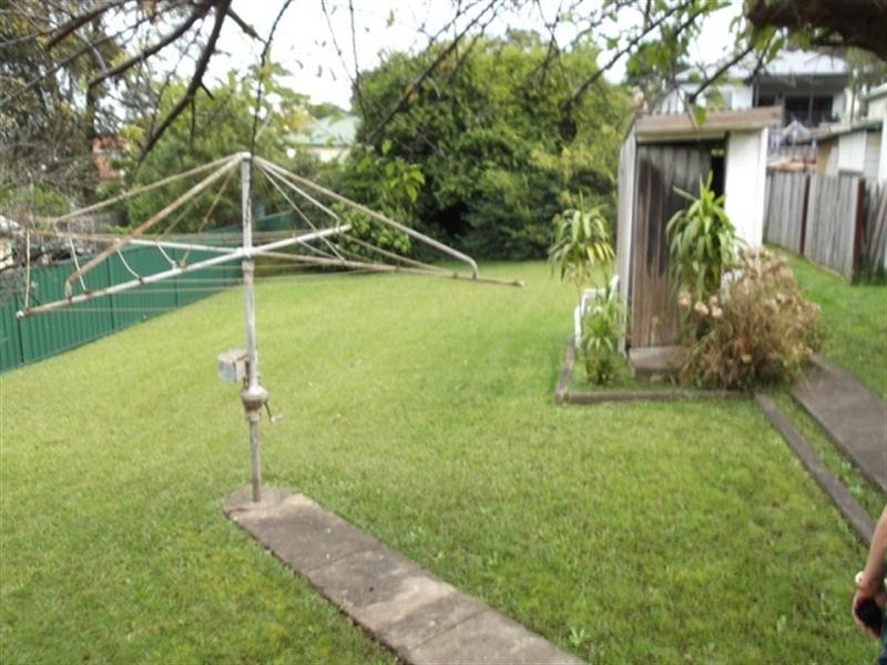 6 Grasmere Street, Mount Saint Thomas NSW 2500