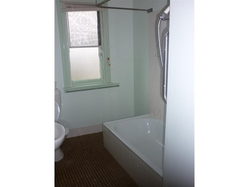 213 Northcliffe Drive, Berkeley NSW 2506