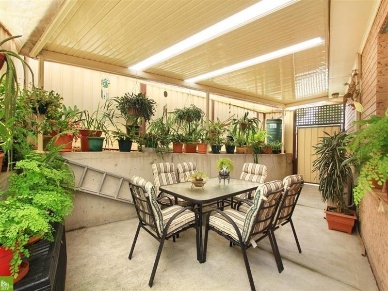 4 Summerfield Place, Barrack Heights NSW 2528