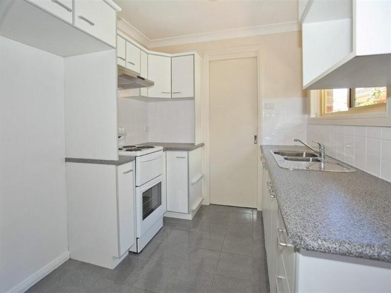 2/90 Kurrajong Street, Windang NSW 2528